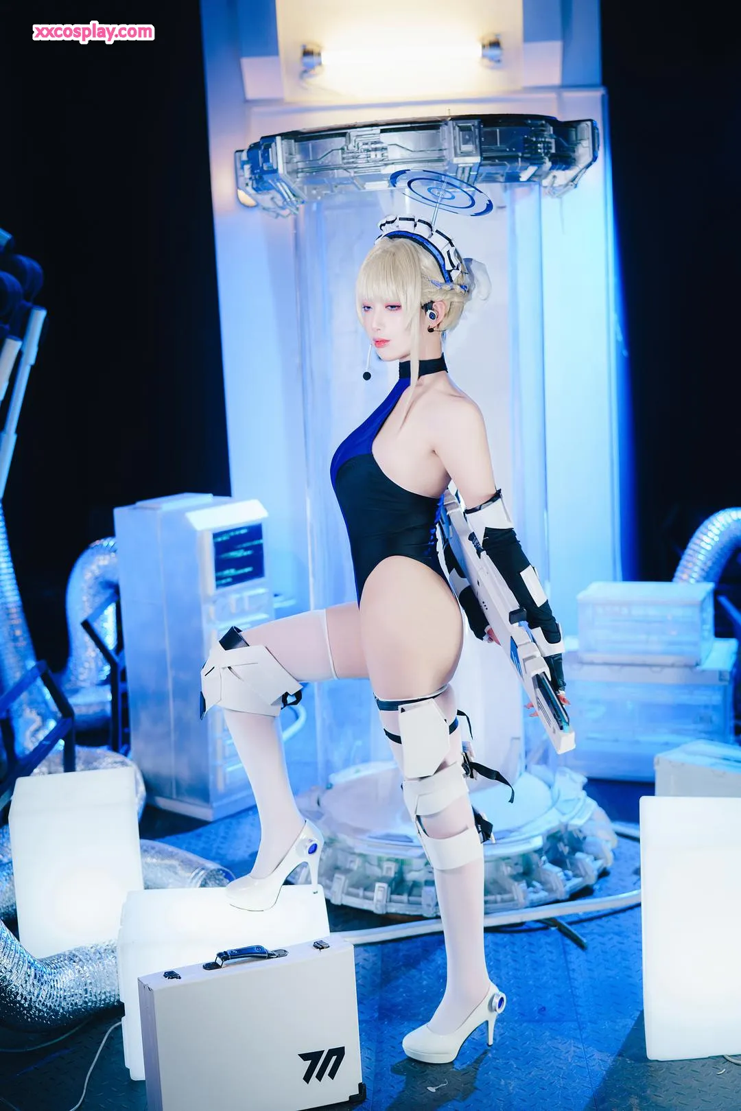 Fengjiangjiang V – Feiniao Mashi Racing Swimsuit